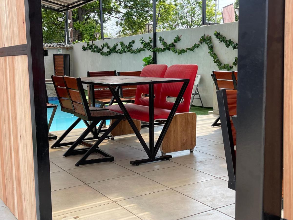 El Infinito Lifestyle Hotel Kempton Park Eksteriør billede